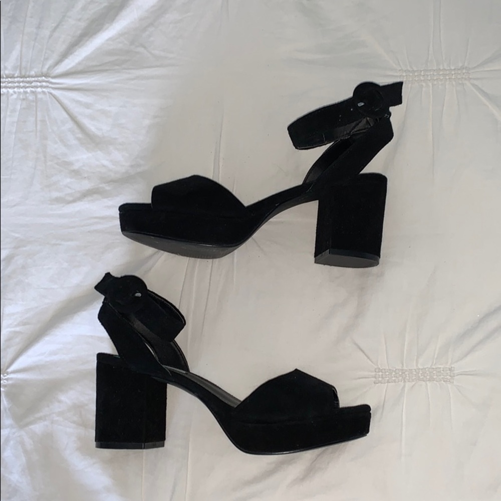 STEVE MADDEN BLACK HEELS